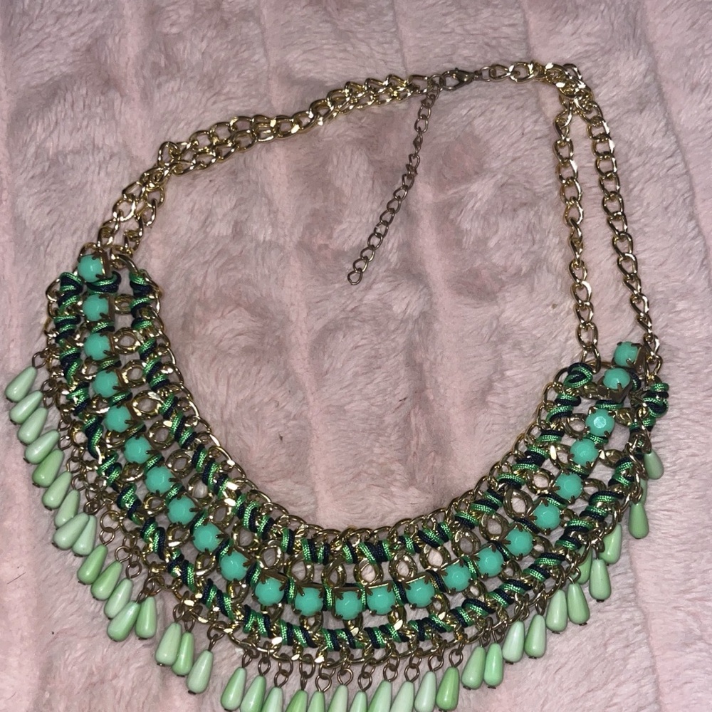Elegant Gold and Green Statement Necklace